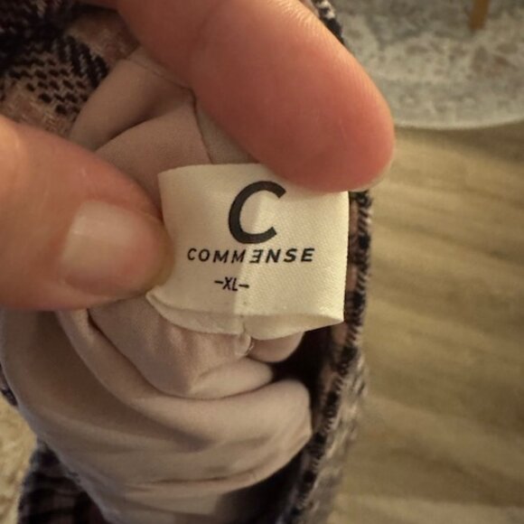 Commense Skirt - Picture 3 of 4